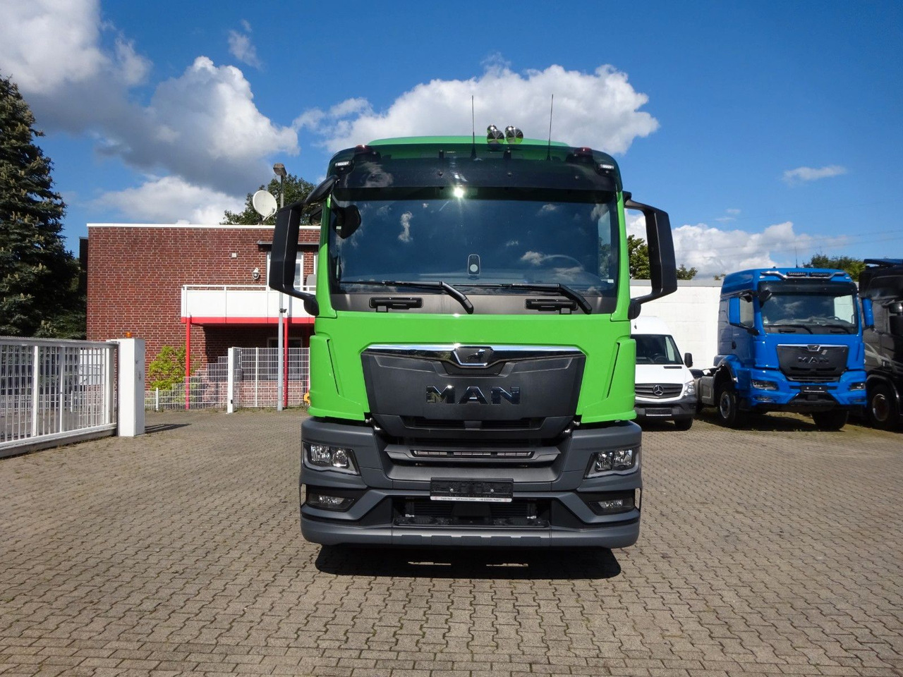 MAN 26.520 TGS HYVA Abroller 6x2 NEU !!! MAN 26.520 TGS HYVA Abroller 6x2 NEU !!! - Camião polibenne: foto 5 MAN 26.520 TGS HYVA Abroller 6x2 NEU !!! MAN 26.520 TGS HYVA Abroller 6x2 NEU !!! - Camião polibenne: foto 5