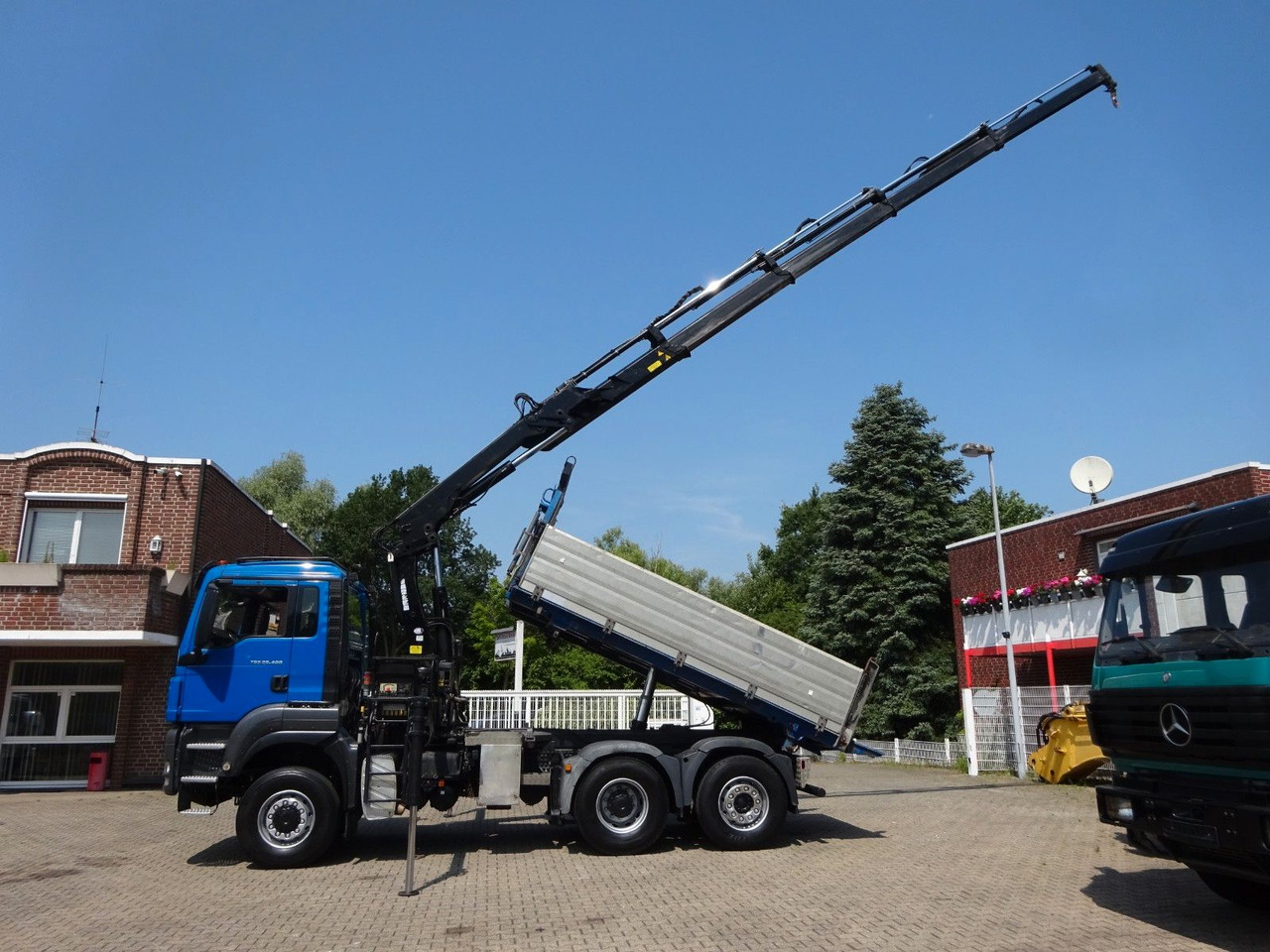 MAN 28.400 TGS 3Skipper+HIAB 166 E-4 HIPRPO 6x4-4 - Camião basculante, Camião grua: foto 2 MAN 28.400 TGS 3Skipper+HIAB 166 E-4 HIPRPO 6x4-4 - Camião basculante, Camião grua: foto 2