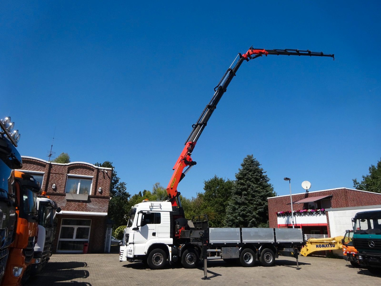 MAN 35.480 HYDRO TGS Pritsche + PK 65002 Kran 8x2-4 - Camião grua: foto 3 MAN 35.480 HYDRO TGS Pritsche + PK 65002 Kran 8x2-4 - Camião grua: foto 3