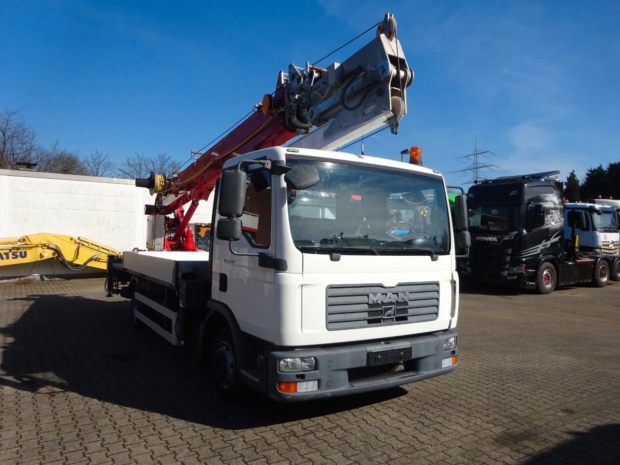 Camião grua novo MAN 8.180  TGL + Böcker AK 32 Meter Dachdeckerkran: foto 9