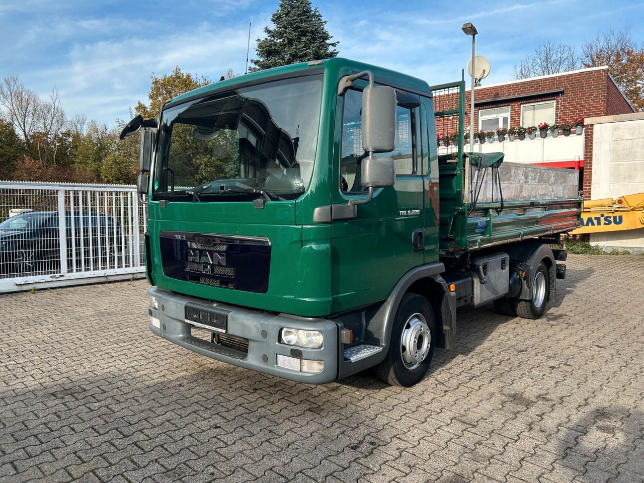 MAN 8.220 TGL MEILLER 3Skipper mit hohen Wänden - Camião basculante: foto 2 MAN 8.220 TGL MEILLER 3Skipper mit hohen Wänden - Camião basculante: foto 2