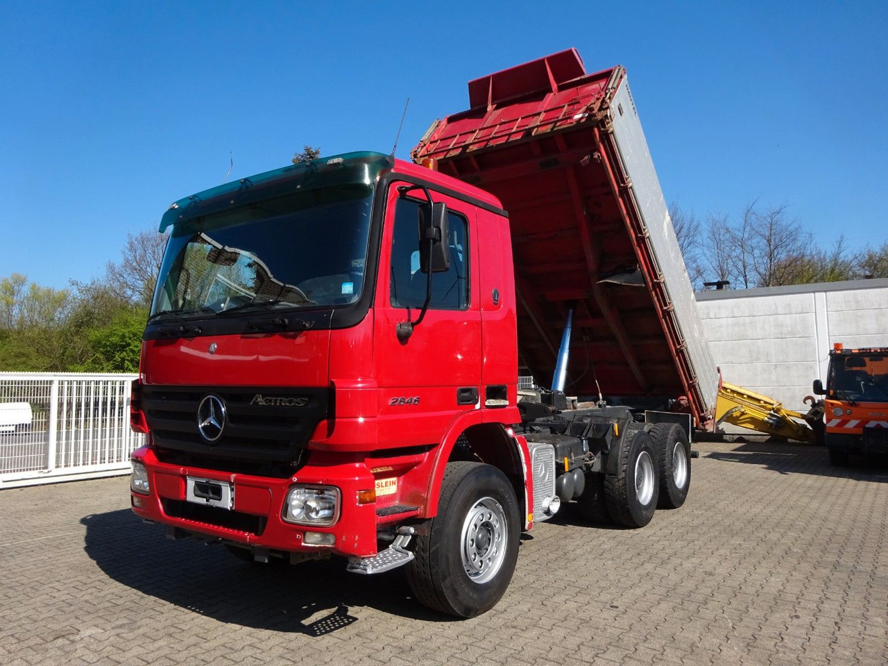 Mercedes-Benz 2646 Actros 3Seitenkipper 6x4 - Camião basculante: foto 1 Mercedes-Benz 2646 Actros 3Seitenkipper 6x4 - Camião basculante: foto 1