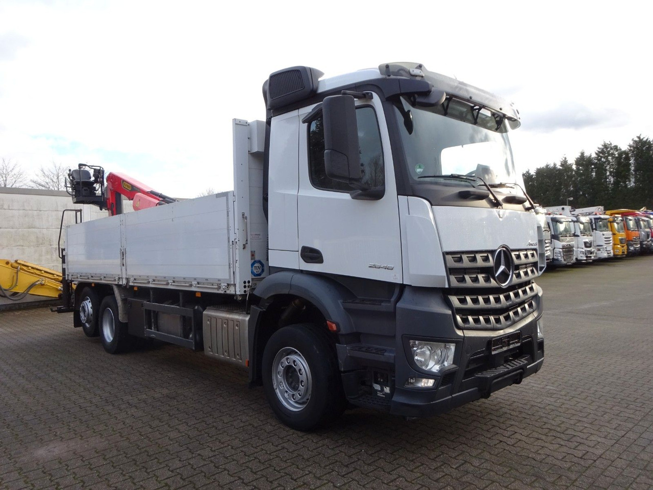 Mercedes-Benz 2648 Baustoffpritsche + PK 23001 TEC3 Kran Mercedes-Benz 2648 Baustoffpritsche + PK 23001 TEC3 Kran - Camião grua, Camião de caixa aberta/ Plataforma: foto 4 Mercedes-Benz 2648 Baustoffpritsche + PK 23001 TEC3 Kran Mercedes-Benz 2648 Baustoffpritsche + PK 23001 TEC3 Kran - Camião grua, Camião de caixa aberta/ Plataforma: foto 4