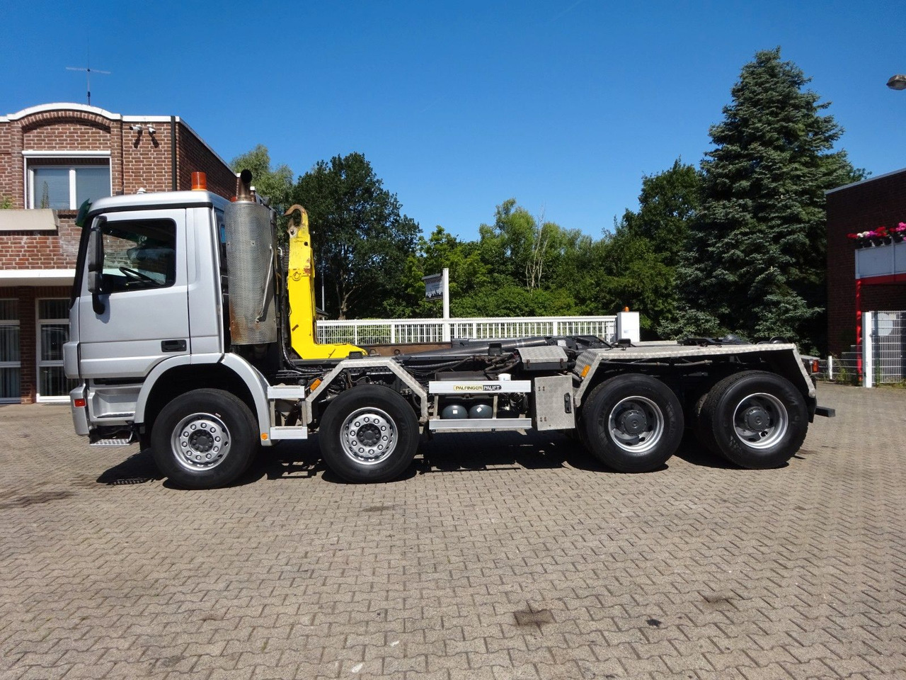 Mercedes-Benz 3244  Actros PALFINGER Abroller 8x4 - Camião polibenne: foto 2 Mercedes-Benz 3244  Actros PALFINGER Abroller 8x4 - Camião polibenne: foto 2