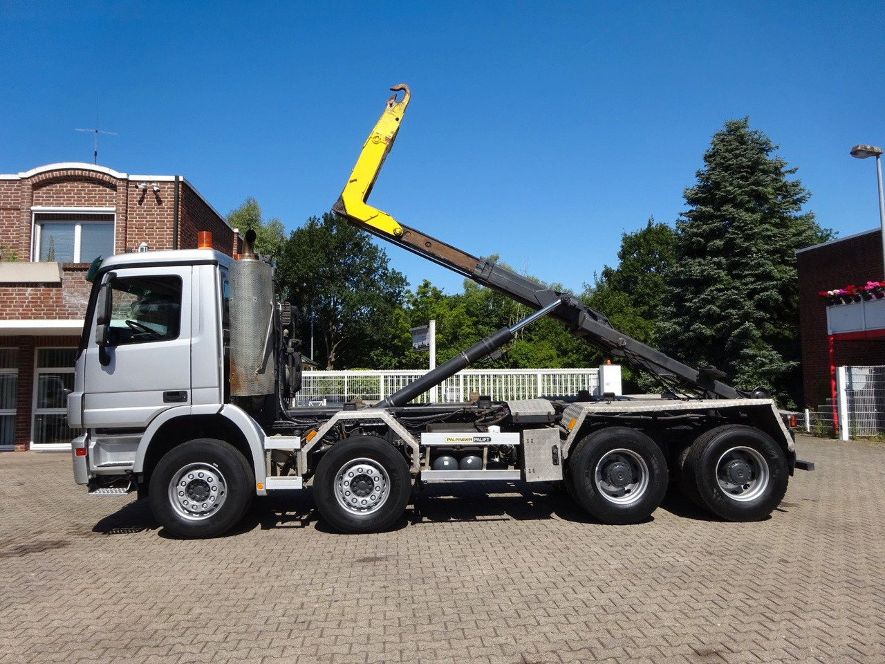 Mercedes-Benz 3244  Actros PALFINGER Abroller 8x4 - Camião polibenne: foto 4 Mercedes-Benz 3244  Actros PALFINGER Abroller 8x4 - Camião polibenne: foto 4