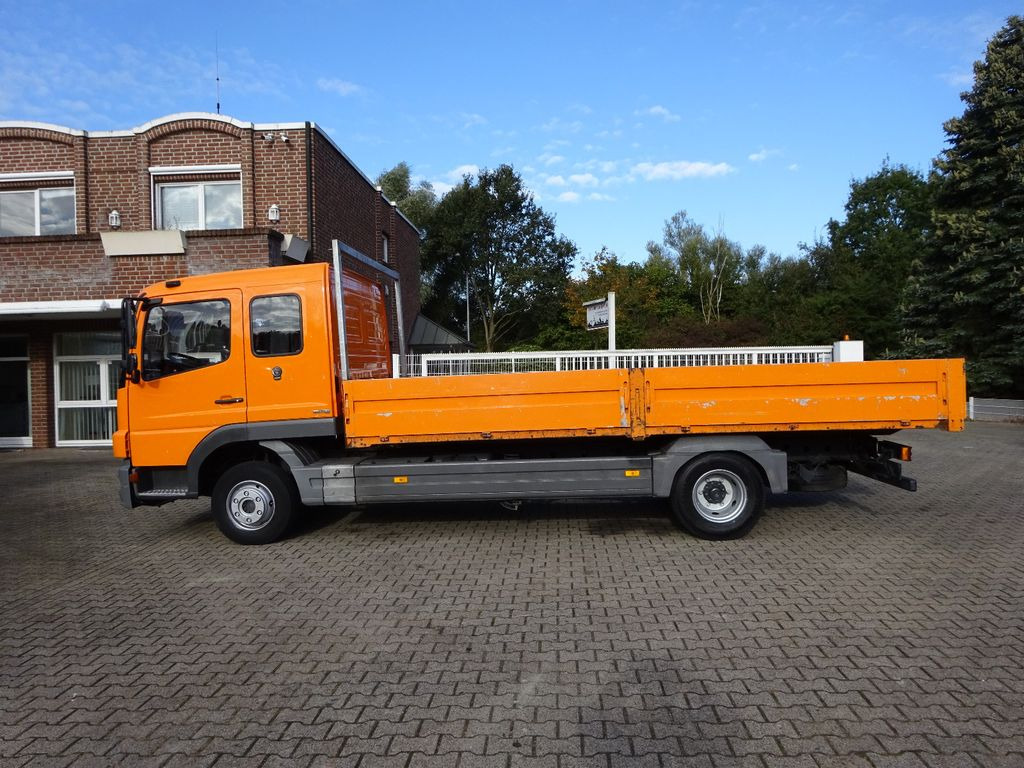 Mercedes-Benz 822 Atego Pritsche Doppelkabine 4x2 - Camião de caixa aberta/ Plataforma: foto 2 Mercedes-Benz 822 Atego Pritsche Doppelkabine 4x2 - Camião de caixa aberta/ Plataforma: foto 2