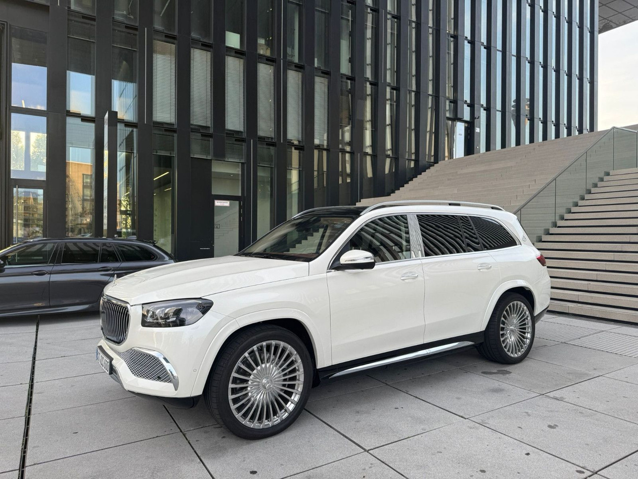 Mercedes-Benz GLS 600 Maybach 4Matic | 23 ZOLL | BURMESTER Mercedes-Benz GLS 600 Maybach 4Matic | 23 ZOLL | BURMESTER - SUV: foto 1 Mercedes-Benz GLS 600 Maybach 4Matic | 23 ZOLL | BURMESTER Mercedes-Benz GLS 600 Maybach 4Matic | 23 ZOLL | BURMESTER - SUV: foto 1