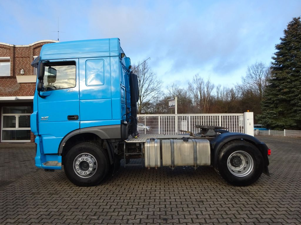 DAF XF 440 + Hydrl. Pumpe 4x2 - Tractor: foto 3 DAF XF 440 + Hydrl. Pumpe 4x2 - Tractor: foto 3