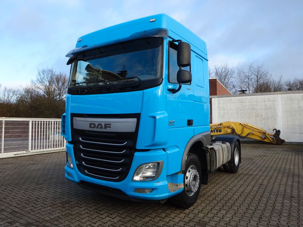 DAF XF 440 + Hydrl. Pumpe 4x2 - Tractor: foto 1 DAF XF 440 + Hydrl. Pumpe 4x2 - Tractor: foto 1