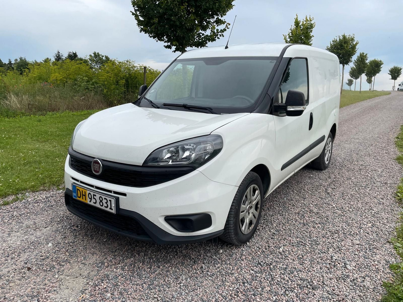 Fiat Doblo Basis Kasten 1,3 MJT - Automóvel: foto 1 Fiat Doblo Basis Kasten 1,3 MJT - Automóvel: foto 1
