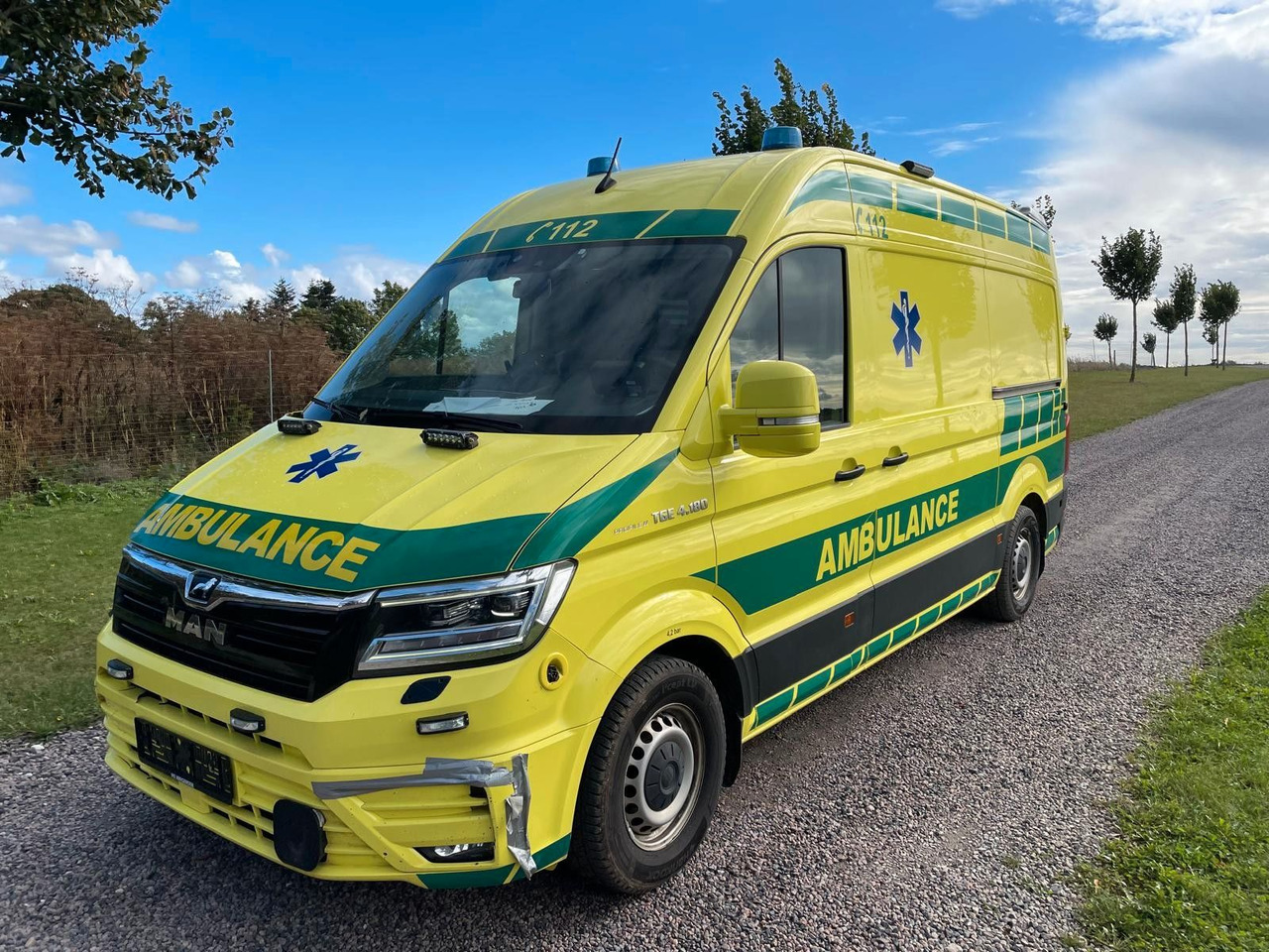 MAN TGE 4.180 Ambulance * 29 400 € netto *RESERVED - Ambulância: foto 1 MAN TGE 4.180 Ambulance * 29 400 € netto *RESERVED - Ambulância: foto 1
