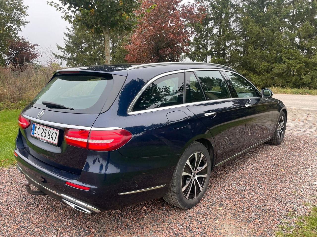 Mercedes-Benz E 220 T-Modell E 220 d *4Matic* - Carrinha: foto 4 Mercedes-Benz E 220 T-Modell E 220 d *4Matic* - Carrinha: foto 4