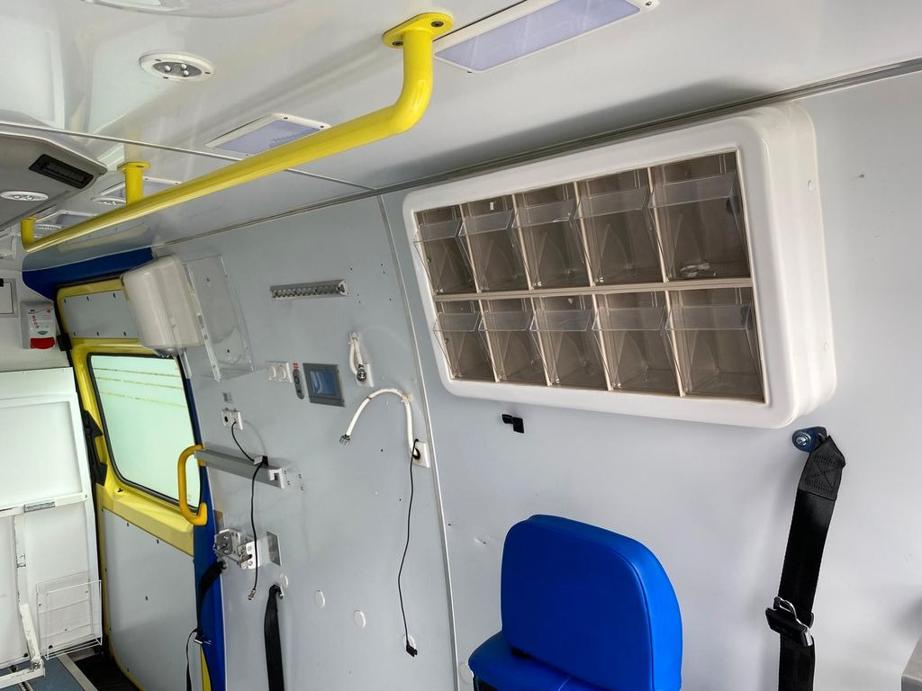 Ambulância Mercedes-Benz Sprinter 519 CDI MAXI +Lift *25800€ netto: foto 14