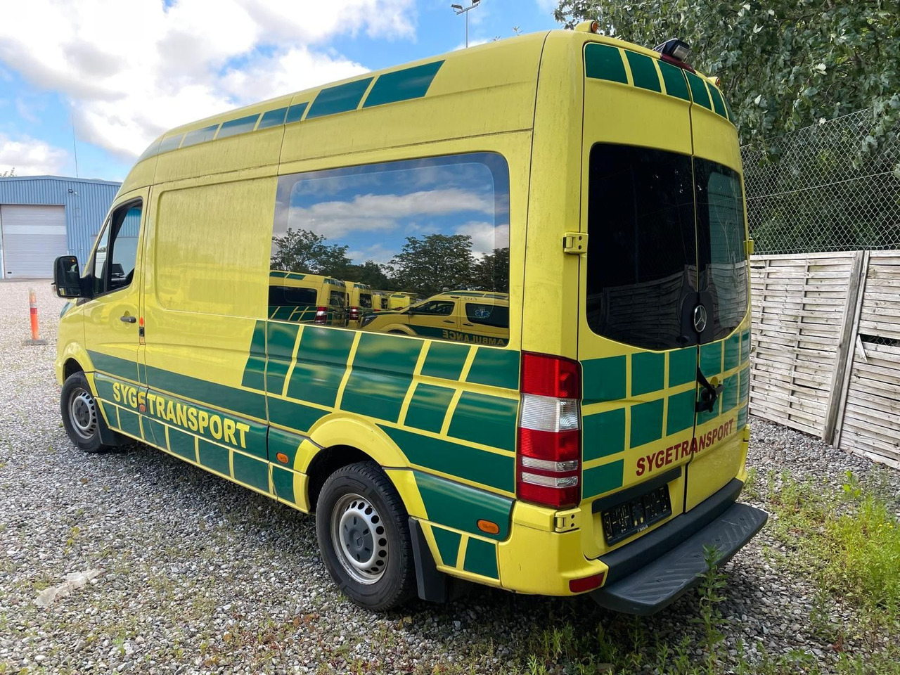Mercedes-Benz Sprinter II Kasten 316CDI Aut *Ambulance - Ambulância: foto 3 Mercedes-Benz Sprinter II Kasten 316CDI Aut *Ambulance - Ambulância: foto 3
