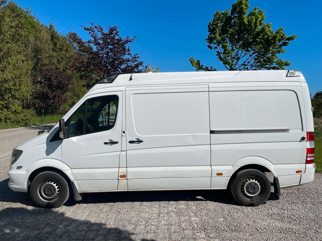 Mercedes-Benz Sprinter Kasten 316 CDI Ambulance *7 300 Netto - Ambulância: foto 2 Mercedes-Benz Sprinter Kasten 316 CDI Ambulance *7 300 Netto - Ambulância: foto 2