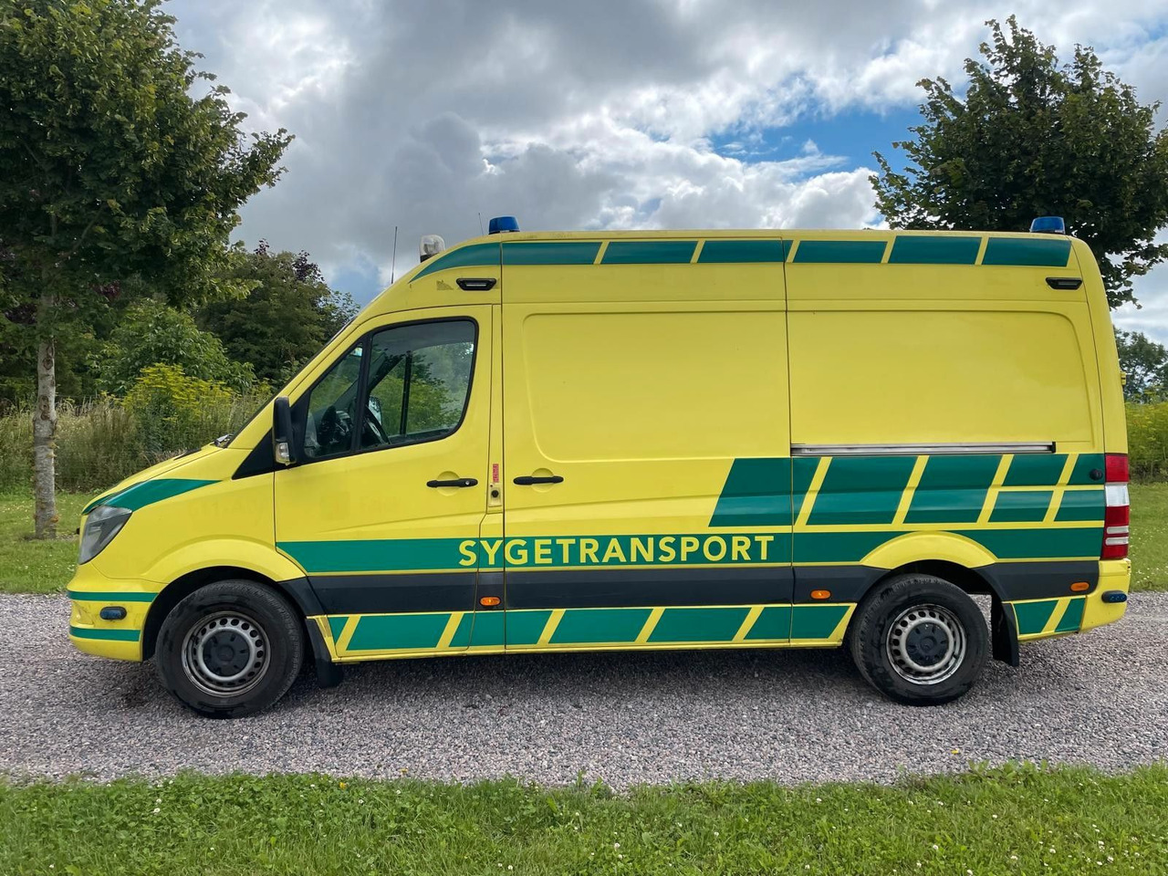 Mercedes-Benz Sprinter Kasten 316 CDI Aut - Ambulância: foto 2 Mercedes-Benz Sprinter Kasten 316 CDI Aut - Ambulância: foto 2