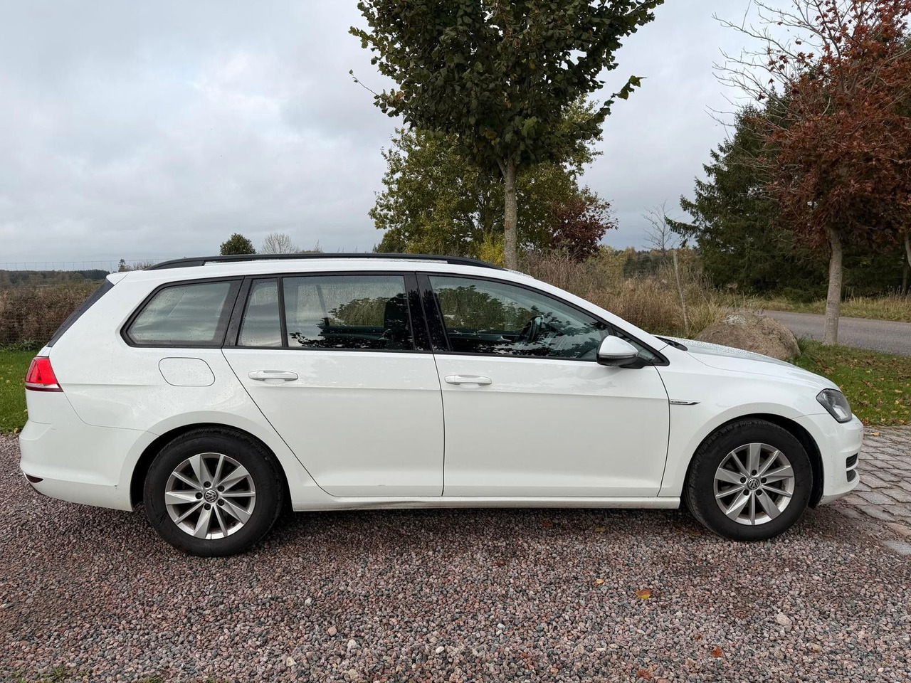 Volkswagen Golf VII Trendline BlueMotion - Carrinha: foto 5 Volkswagen Golf VII Trendline BlueMotion - Carrinha: foto 5