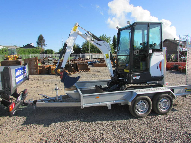Bobcat E 19 + Anhänger Unsinn 3618-35-14 - Mini escavadeira: foto 2 Bobcat E 19 + Anhänger Unsinn 3618-35-14 - Mini escavadeira: foto 2