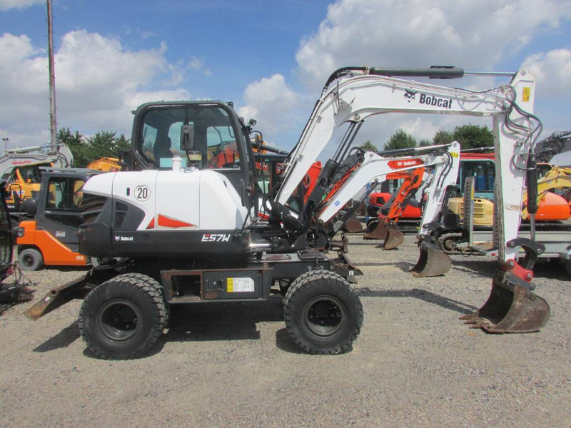 Bobcat E 57 W - Escavadeira de rodas: foto 1 Bobcat E 57 W - Escavadeira de rodas: foto 1
