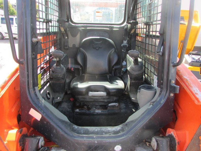 Bobcat T 590 High Flow Kompaktlader 26.000 EUR - Mini pá carregadora: foto 3 Bobcat T 590 High Flow Kompaktlader 26.000 EUR - Mini pá carregadora: foto 3