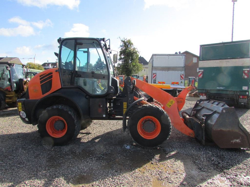 Komatsu WA 100 M-7 Radlader 29.000 EUR - Pá carregadora de rodas: foto 4 Komatsu WA 100 M-7 Radlader 29.000 EUR - Pá carregadora de rodas: foto 4