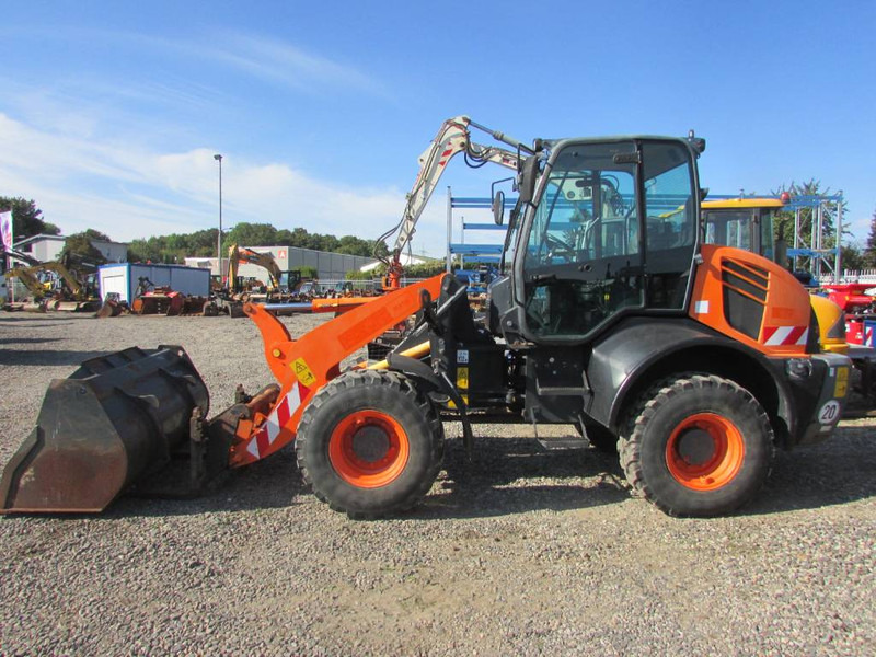 Komatsu WA 100 M-7 Radlader 31.000 EUR - Pá carregadora de rodas: foto 1 Komatsu WA 100 M-7 Radlader 31.000 EUR - Pá carregadora de rodas: foto 1
