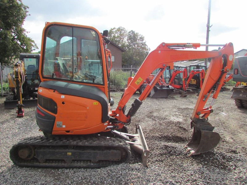 Kubota U 27-4 Minibagger 20.000 EUR - Mini escavadeira: foto 2 Kubota U 27-4 Minibagger 20.000 EUR - Mini escavadeira: foto 2