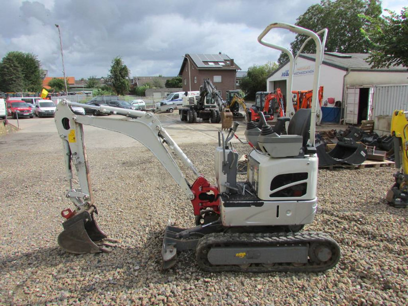 Takeuchi TB 210 R Minibagger 14.500 EUR - Mini escavadeira: foto 1 Takeuchi TB 210 R Minibagger 14.500 EUR - Mini escavadeira: foto 1