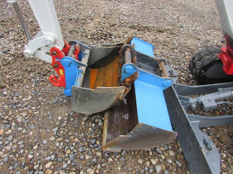 Takeuchi TB 210 R Minibagger 18.000 EUR - Mini escavadeira: foto 2 Takeuchi TB 210 R Minibagger 18.000 EUR - Mini escavadeira: foto 2