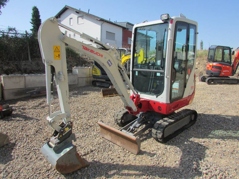 Takeuchi TB 216 V0 Minibagger 23.500 EUR - Mini escavadeira: foto 2 Takeuchi TB 216 V0 Minibagger 23.500 EUR - Mini escavadeira: foto 2