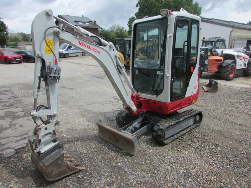 Takeuchi TB 216 V4 Minibagger 28.000 EUR - Mini escavadeira: foto 2 Takeuchi TB 216 V4 Minibagger 28.000 EUR - Mini escavadeira: foto 2
