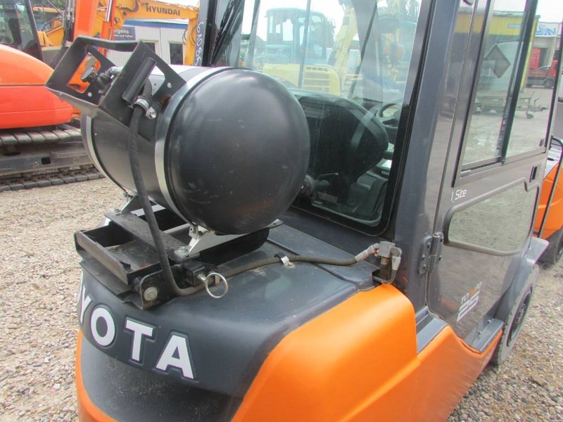 Toyota 02-8 FGF 25 Tonero 25 Gas Stapler 7.500 EUR - Empilhador a gás: foto 5 Toyota 02-8 FGF 25 Tonero 25 Gas Stapler 7.500 EUR - Empilhador a gás: foto 5