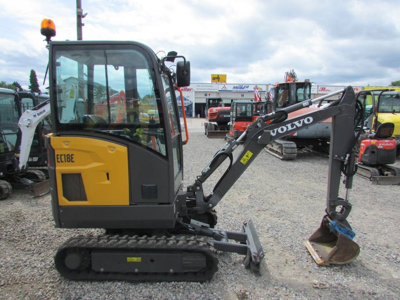 Volvo EC 18 E Minibagger 24.500 EUR - Mini escavadeira: foto 4 Volvo EC 18 E Minibagger 24.500 EUR - Mini escavadeira: foto 4