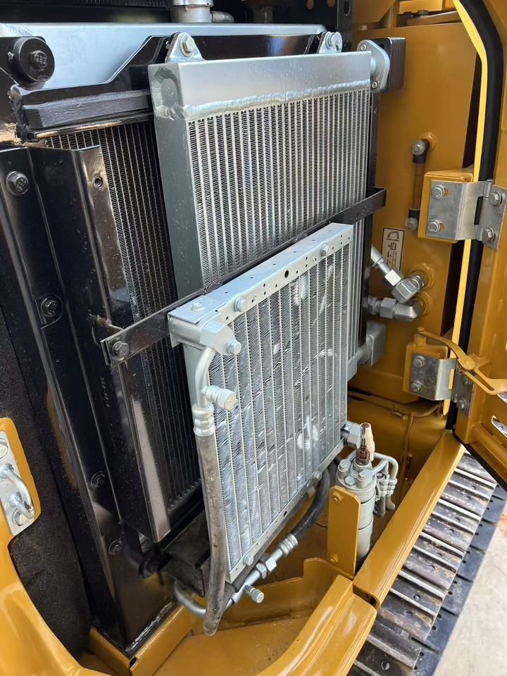 CATERPILLAR 305.5E2 - Mini escavadeira: foto 4 CATERPILLAR 305.5E2 - Mini escavadeira: foto 4