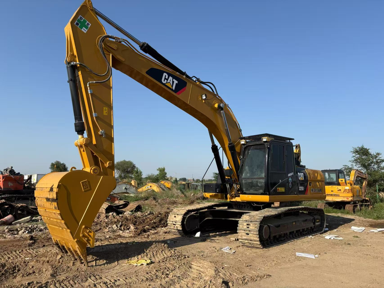 CATERPILLAR 325D2 - Escavadora de rastos: foto 1 CATERPILLAR 325D2 - Escavadora de rastos: foto 1