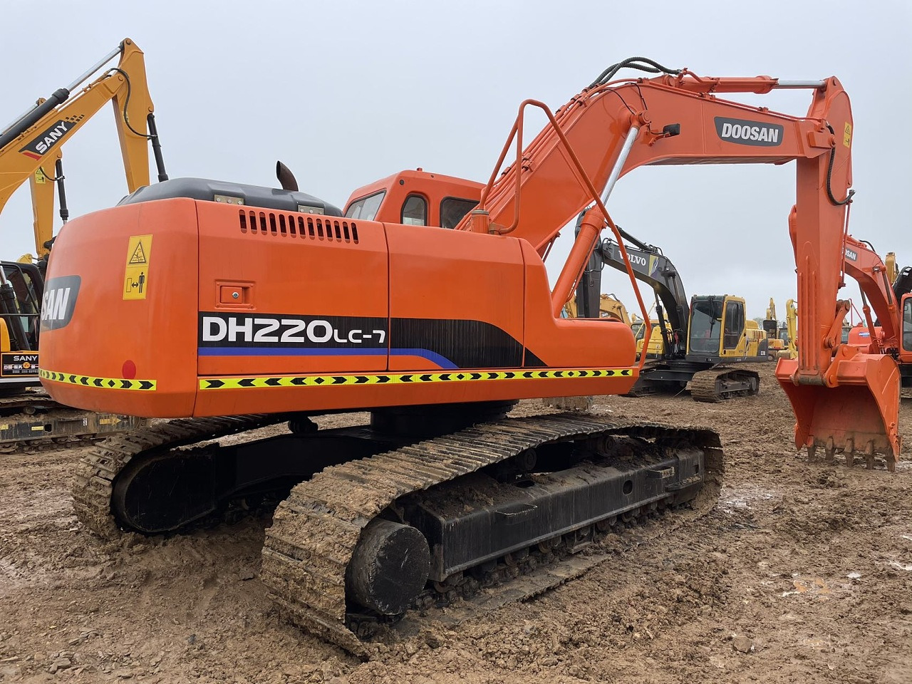 DOOSAN DH220 - Escavadora de rastos: foto 2 DOOSAN DH220 - Escavadora de rastos: foto 2