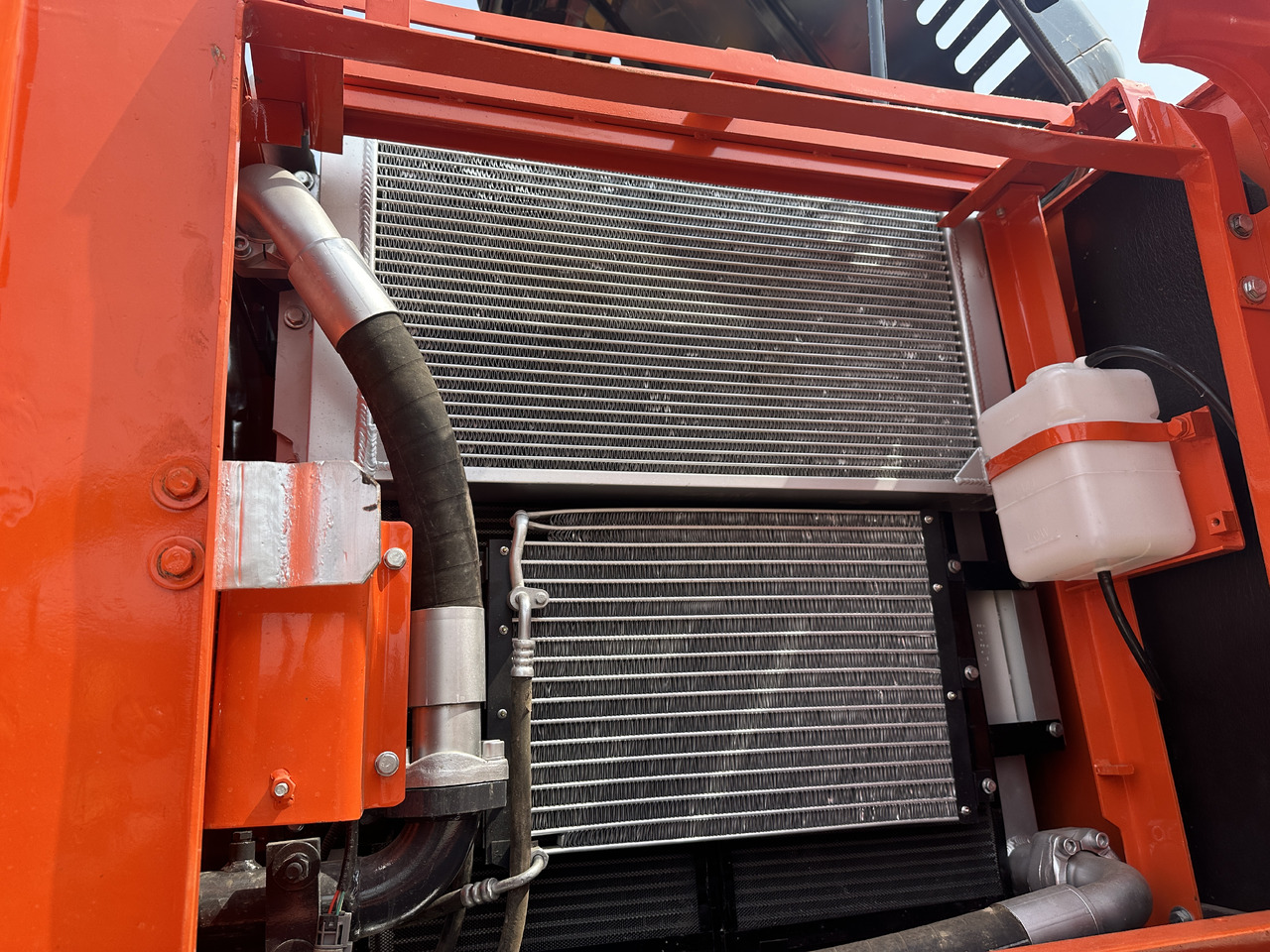 DOOSAN DX225LC-9C - Escavadora de rastos: foto 3 DOOSAN DX225LC-9C - Escavadora de rastos: foto 3
