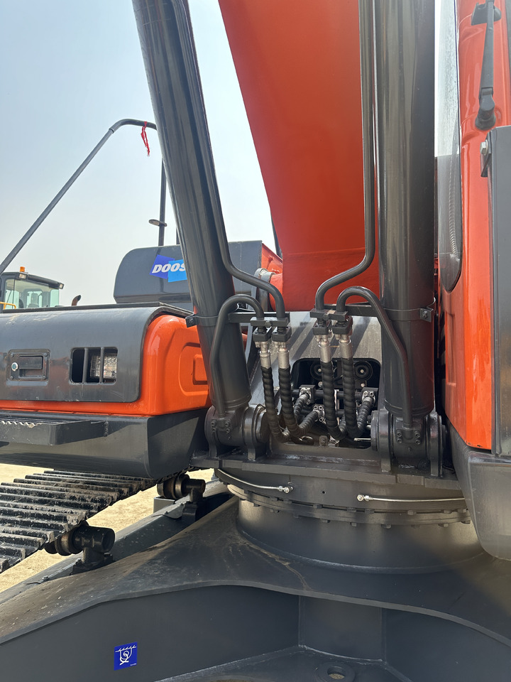 Escavadora de rastos DOOSAN DX225LC-9C: foto 10