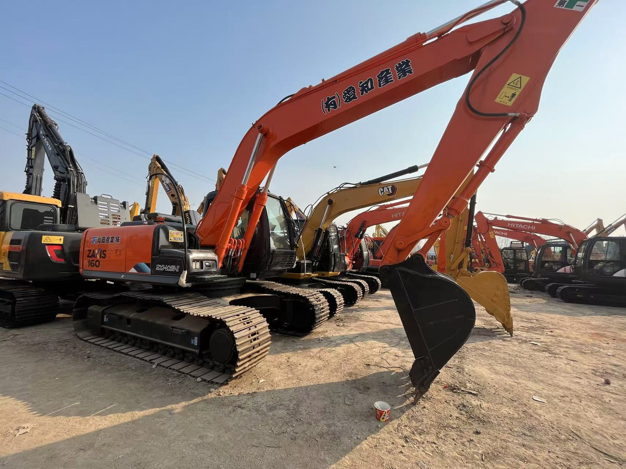 HITACHI ZX160 - Escavadora de rastos: foto 2 HITACHI ZX160 - Escavadora de rastos: foto 2