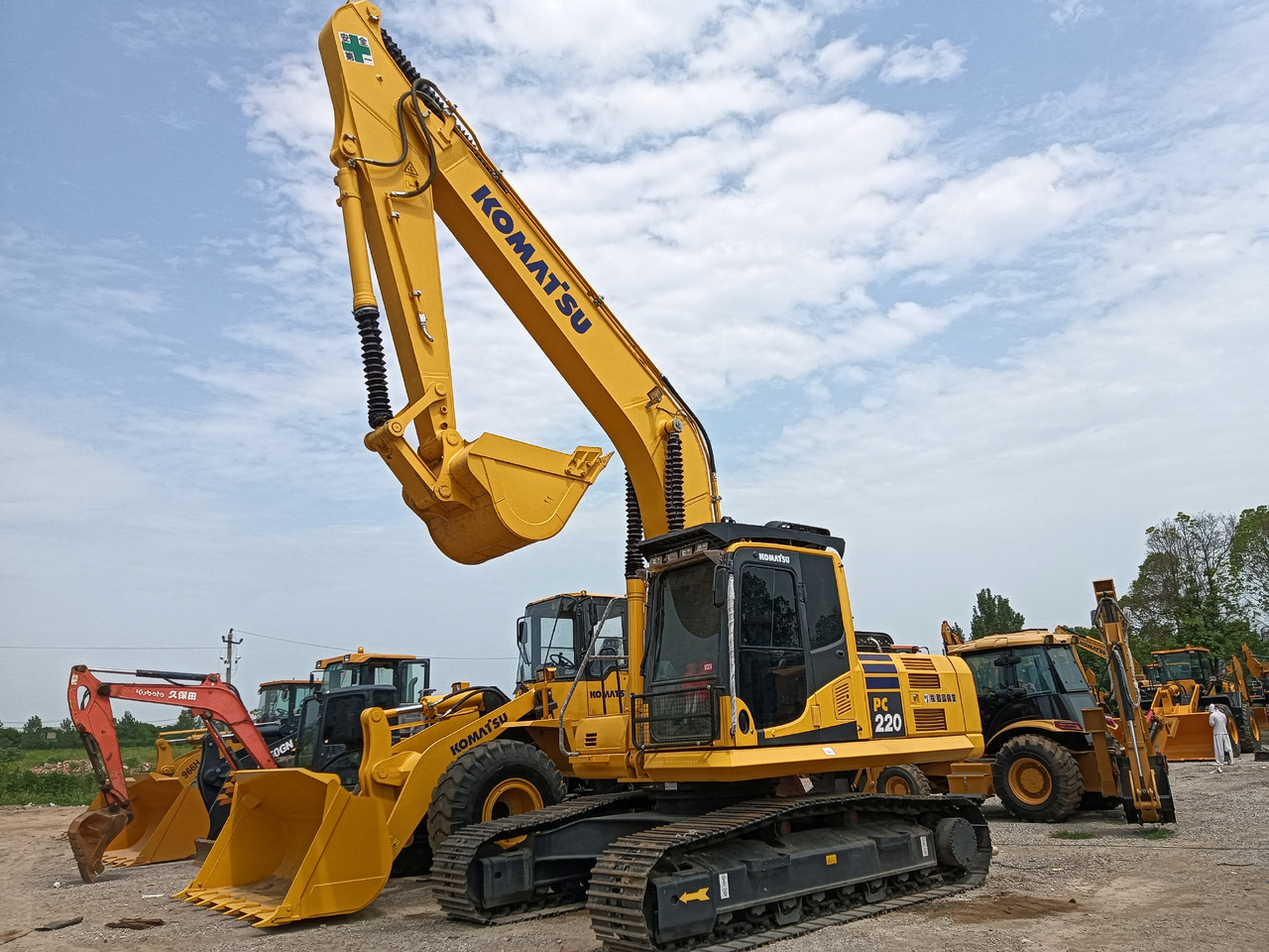 KOMATSU PC 220-8 - Escavadora de rastos: foto 1 KOMATSU PC 220-8 - Escavadora de rastos: foto 1