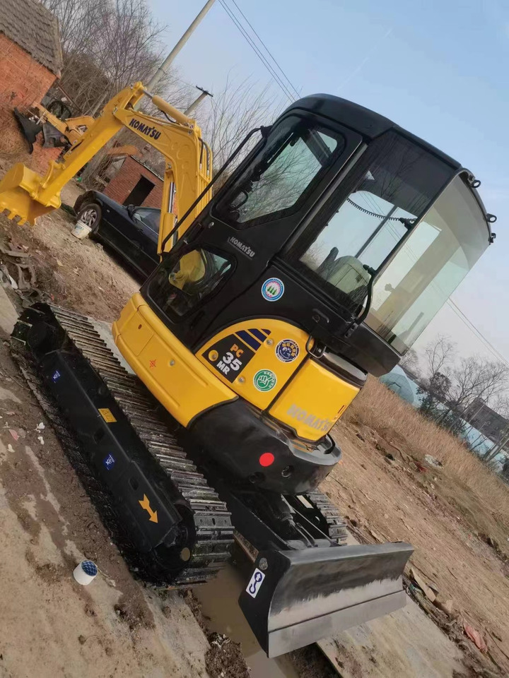 KOMATSU PC 35 MR - Mini escavadeira: foto 5 KOMATSU PC 35 MR - Mini escavadeira: foto 5