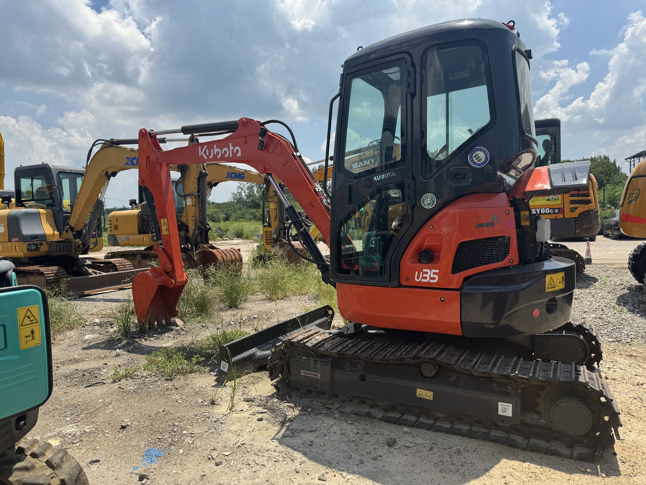KUBOTA U35-5 - Mini escavadeira: foto 1 KUBOTA U35-5 - Mini escavadeira: foto 1