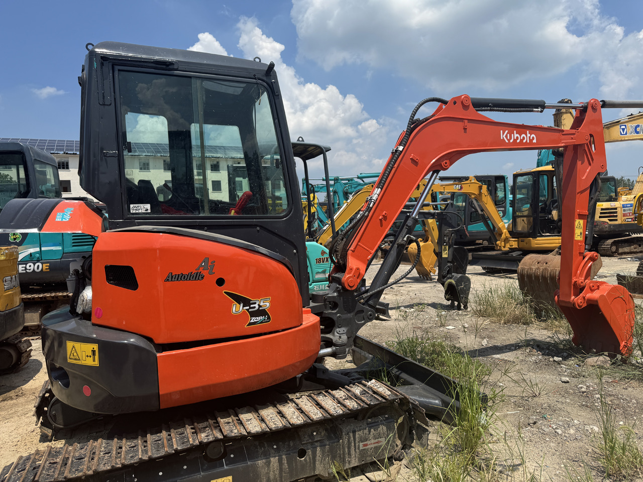 KUBOTA U35-5 - Mini escavadeira: foto 2 KUBOTA U35-5 - Mini escavadeira: foto 2