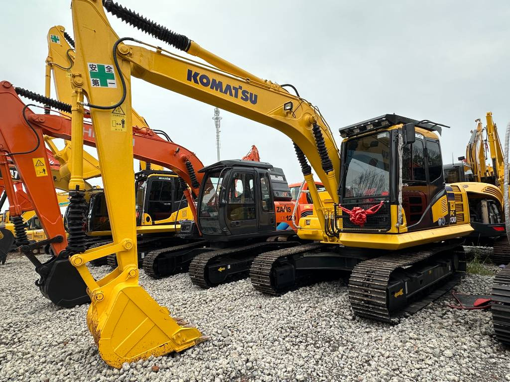 Komatsu PC 130 - Mini escavadeira: foto 1 Komatsu PC 130 - Mini escavadeira: foto 1