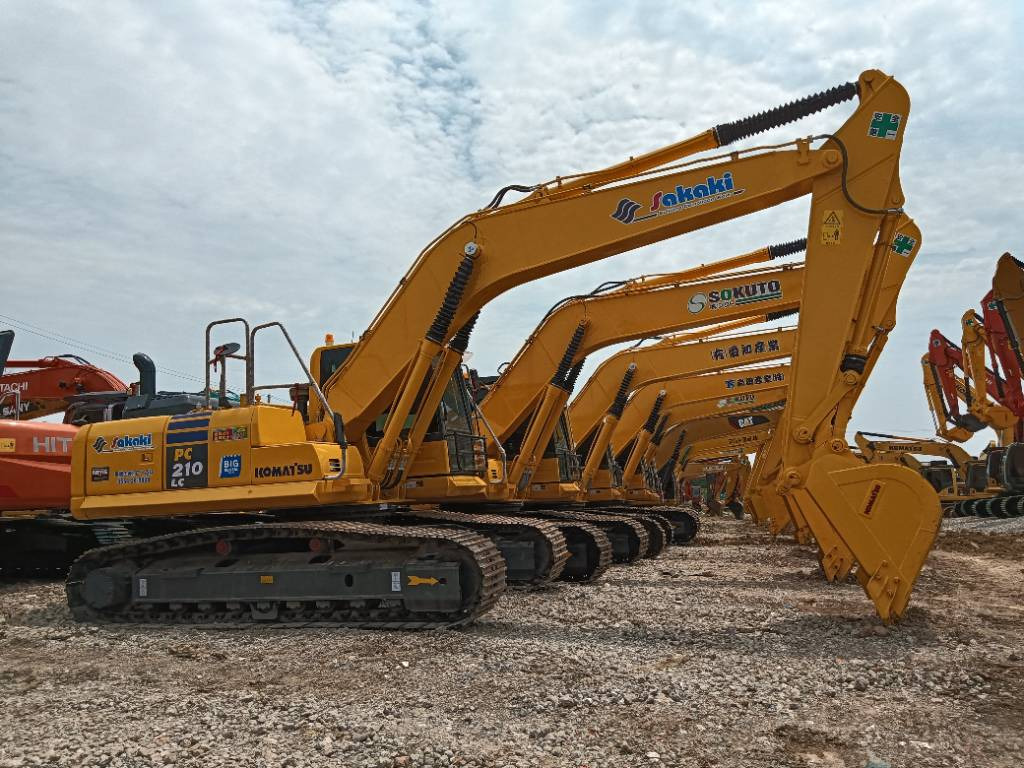 Komatsu PC 210-8 - Escavadora de rastos: foto 2 Komatsu PC 210-8 - Escavadora de rastos: foto 2