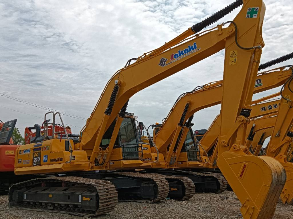 Komatsu PC 210-8 - Escavadora de rastos: foto 3 Komatsu PC 210-8 - Escavadora de rastos: foto 3