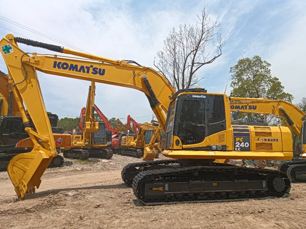 Komatsu PC 240 LC - Escavadora de rastos: foto 2 Komatsu PC 240 LC - Escavadora de rastos: foto 2