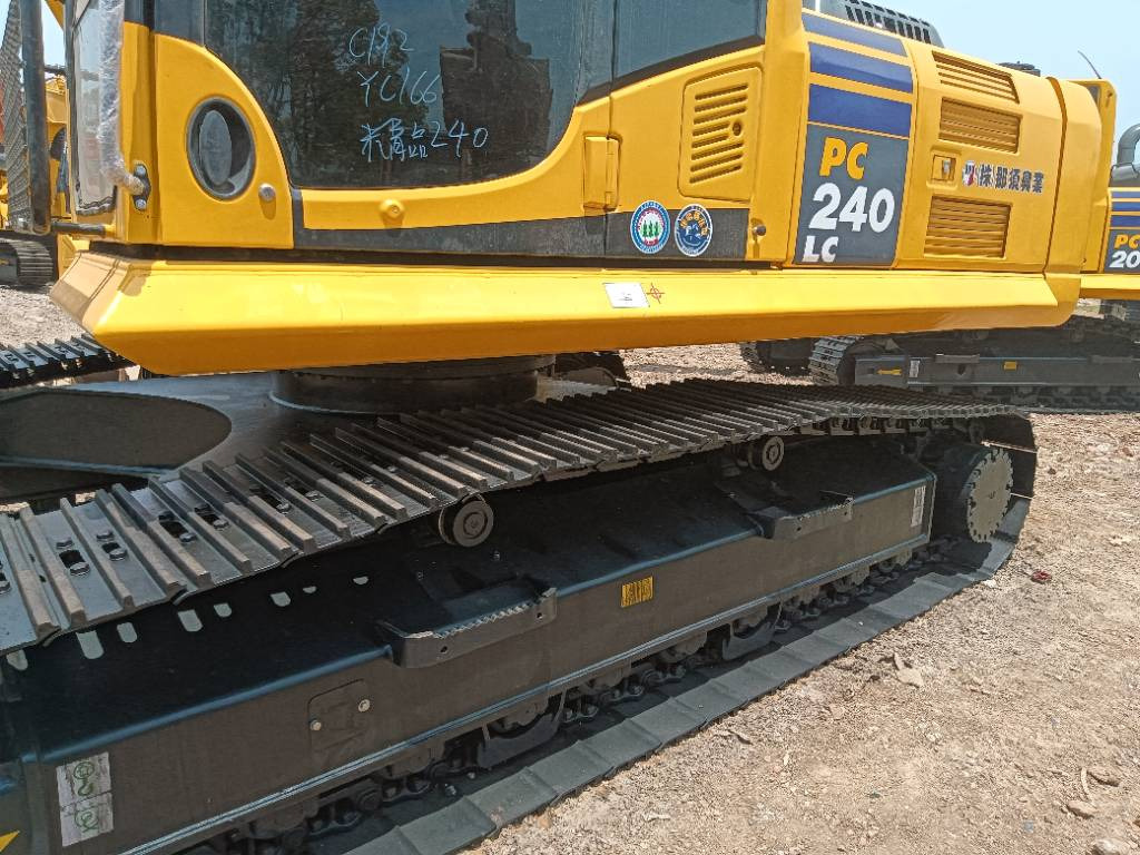 Komatsu PC 240 LC - Escavadora de rastos: foto 3 Komatsu PC 240 LC - Escavadora de rastos: foto 3