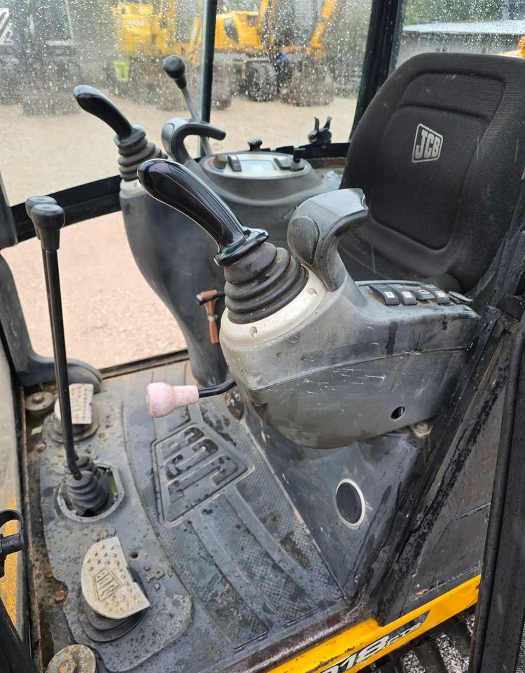 JCB - Mini escavadeira: foto 3 JCB - Mini escavadeira: foto 3