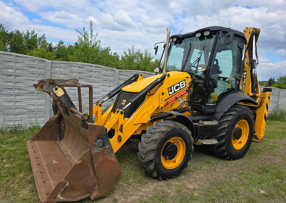 JCB - Retroescavadeira: foto 1 JCB - Retroescavadeira: foto 1